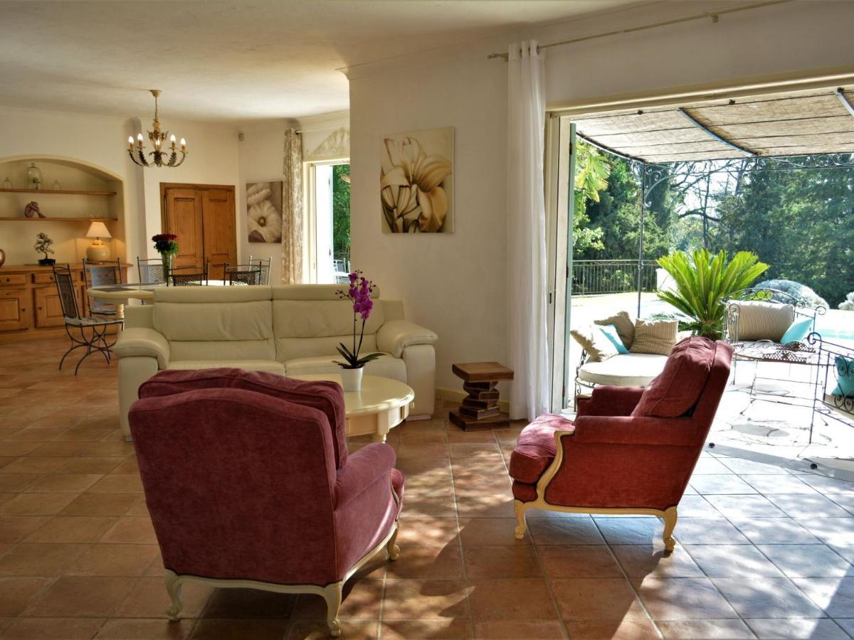 Peaceful Villa In Saint Paul De Vence With Pool Eksteriør bilde